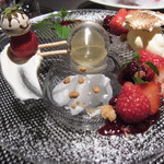 レストラン バカール - 霧の中の苺狩り1