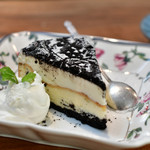 esola AOYAMA - 【ケーキセット@900円】黒いチーズケーキ