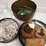 徳島地方合同庁舎 食堂 - これが400円はお得だよね^ ^でもこの後おかず2個追加した！笑