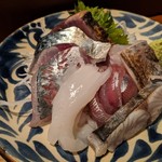 アナゴちらし小町 - お刺身盛合せ　カツオ、アジ、〆鯖、イカ、ウルメイワシ、サワラ、太刀魚