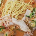 旭川ラーメン - 麺とチャーシュー