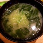 Wakkanai Hana Ichi Momme - 生わかめの味噌汁 195円