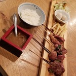 Yasaikushi Makini Kumaki Yakushiemon - 肉巻き野菜焼き定食＋肉屋の牛すじカレー