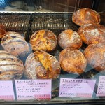 セシュエット - 味わい深そうなロデブも、ラクレットや飴色玉葱とパンチェッタなど、気になるフレーバーが