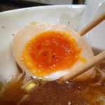 らーめん志士 - 2012年1月　半熟玉子です