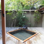 亀の井別荘 - 部屋付き露天