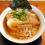 中華そば 麺や食堂 本店（中華そば734円＋ワンタン270円）