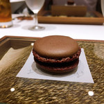 ラチュレ - 鹿のブラッドマカロン