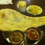 インド料理 ナンカレー - Ｂセット　1,150円