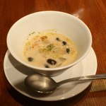 新洋食 KAZU - 黒豆とたまねぎのクリームスープ