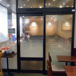 ドトールコーヒーショップ - 喫煙席入り口