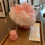 精進cafeふぉい - あら川の桃味 カキ氷