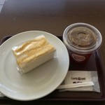 Cafe CORE - たっぷりたまごサンド300円、アイスティS200円