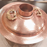 Ningyouchou Imahan - 美しい銅のしゃぶしゃぶ鍋