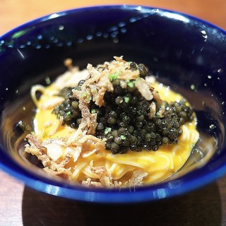 コントワール フー - 料理写真:五島列島のそうめんをガスパチョ風に。ベルーガキャビアとフライドオニオンをのせて。