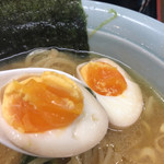 寿々喜家 - 味玉パカッ