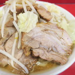 ラーメン二郎 - 豚