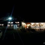 海中魚処 萬坊 - 海中魚処 萬坊 店舗外観３（夜・手前もレストラン）