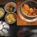 炭火焼き くら - ランチ「五目釜めし（スープ・おひたし・新香付）」800円