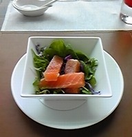 中国料理 「チャイナブルー」 コンラッド東京 - サーモンのわさびソース