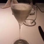 IL PINOLO - 乾杯用のグラスシャンパン