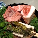銀座焼肉 Salon de AgingBeef - 今日使う肉　　カイノミ、イチボ、ザブトンです、本山葵も酢橘