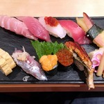 Sushi tsune - 海鮮上にぎり1680円。