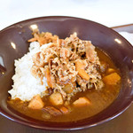 すき家 - すき牛合い盛りカレー（サラ旨ポークカレー+牛皿ミニ）