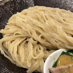 饗 くろ喜 - 平打ち多加水麺
