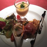 サーラ・マンジェ・ドゥ・クール  - 