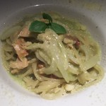 サーラ・マンジェ・ドゥ・クール  - 