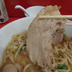ラーメン二郎 - 脂身も実は好きなんだな～