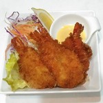 亀の家食堂 - エビフライ、盛り付け例
