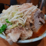 ラーメン二郎 - 小ラーメン+辛いヤツ　750円+50円