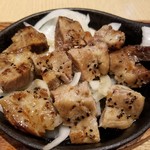 赤坂うまや - トンテキ・アップ。