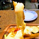 神田 まる牛 second - 温野菜の上でチーズがトロ～(*￣∇￣)ノ