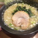 横浜家系ラーメン 旭家  - 