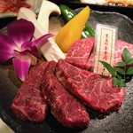 Yakiniku Tomoru Kata Nama Chiten - 