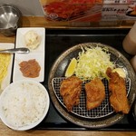 札幌ザンギ本舗 - ザンギ出汁巻き玉子定食(850円)です。