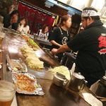 お好み焼き 越田 - 広島人はシメラーメンならぬ「シメオコ」を好むそうで、深夜3時までの営業にも納得がいく