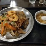 味の中華 羽衣 - 什錦炸麺