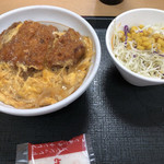 なか卯 - かつ丼とサラダ