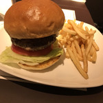 DOUG'S BURGER 博多駅前店 - 