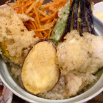 ラーメン屋 大友 - 夏野菜とふぐの天丼
