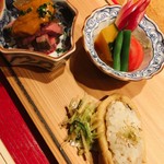 賛否両論 - 小さな一口サイズはお酒のアテにぴったり。