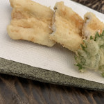 手打ち蕎麦 こはし - サックサクのアナゴ