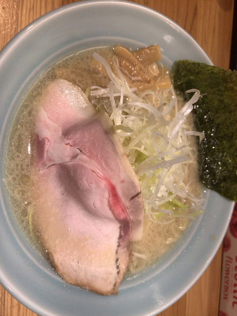 麺と出汁が絡むとき>