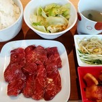 Jukusei Wagyuu Yakiniku Eijingu Bi-Fu - 熟成和牛焼肉ランチ：1,290円税別