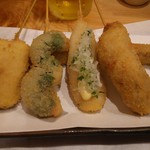 菜をさら - 串揚げ５本。