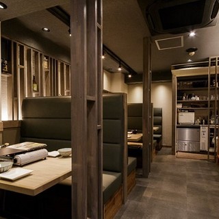 半個室テーブルソファ席（3名様〜6名様

）